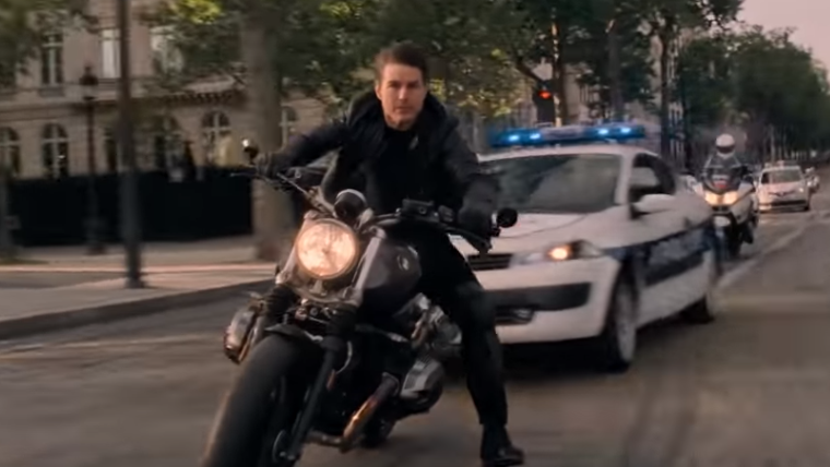 Tom Cruise recreates epic Top Gun scene on a Kawasaki H2